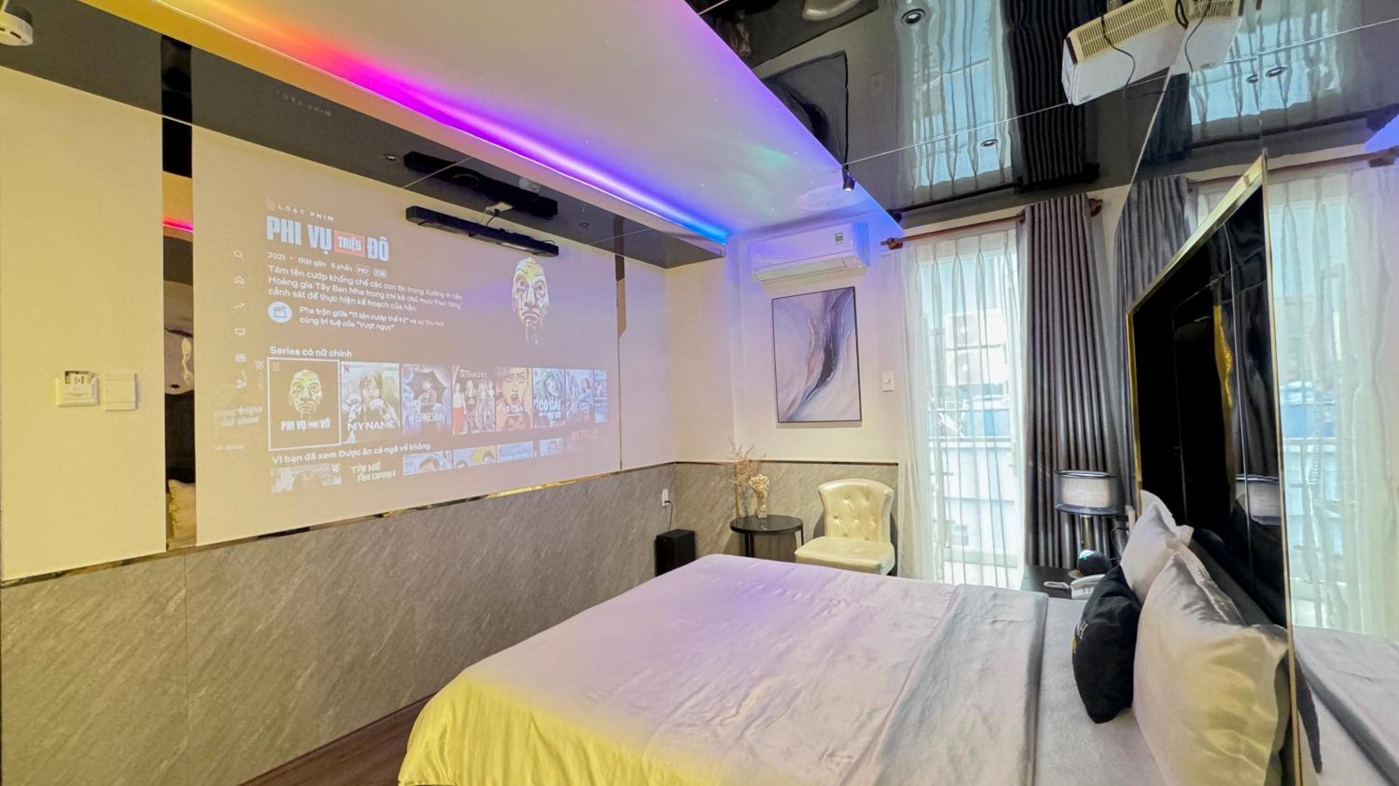 M&h Lux Hotel